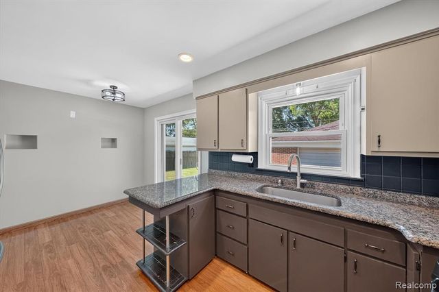 22809 Harper Lake Avenue, Saint Clair Shores, MI 48080