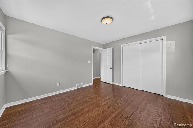 22809 Harper Lake Avenue, Saint Clair Shores, MI 48080