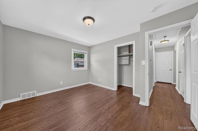 22809 Harper Lake Avenue, Saint Clair Shores, MI 48080
