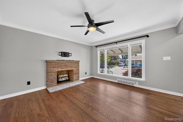 22809 Harper Lake Avenue, Saint Clair Shores, MI 48080
