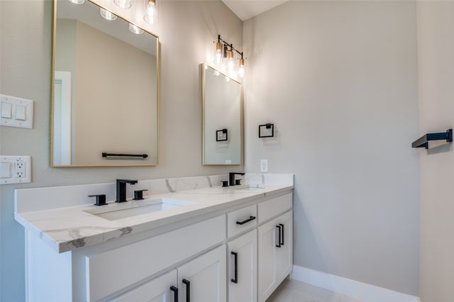 708 Perry Avenue, Waxahachie, TX 75165