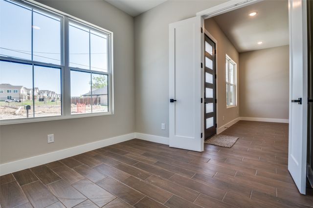 708 Perry Avenue, Waxahachie, TX 75165