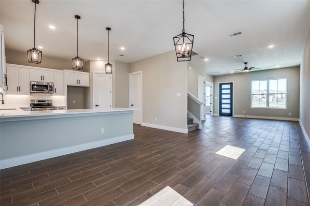 708 Perry Avenue, Waxahachie, TX 75165