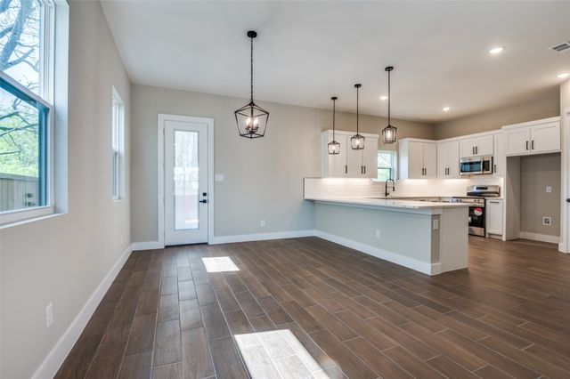 708 Perry Avenue, Waxahachie, TX 75165