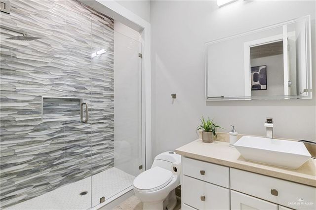 2308 Flores Drive, Mission, TX 78574