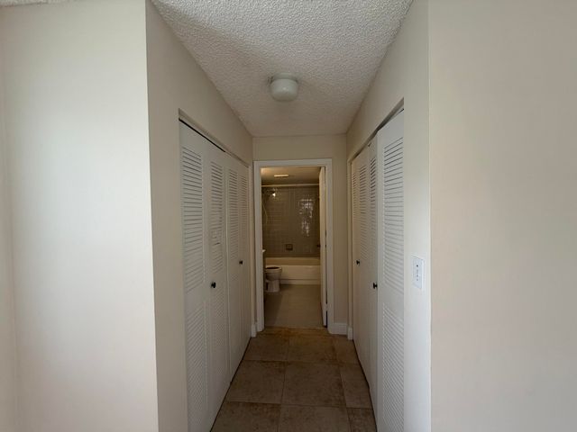 520 S Park Road 22-12, Hollywood, FL 33021