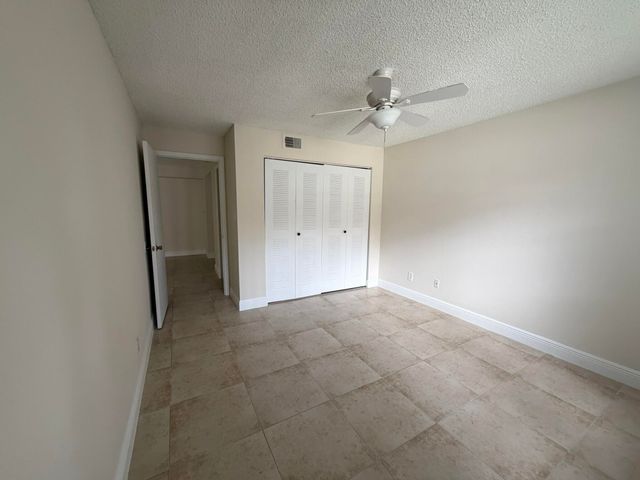 520 S Park Road 22-12, Hollywood, FL 33021