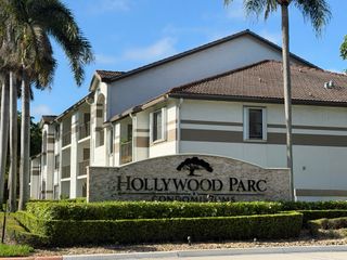 520 S Park Road 22-12, Hollywood, FL 33021