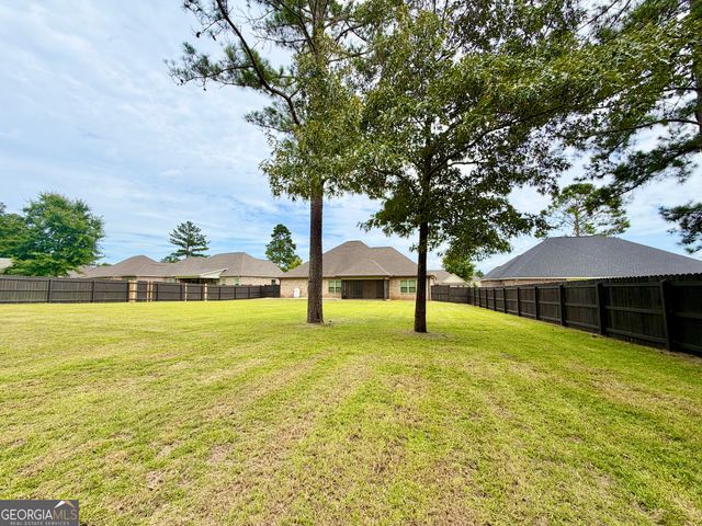 410 Hawks Nest Drive, Kathleen, GA 31047