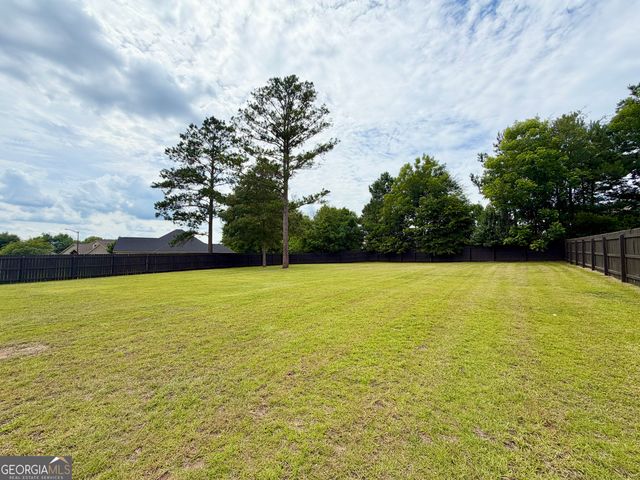 410 Hawks Nest Drive, Kathleen, GA 31047