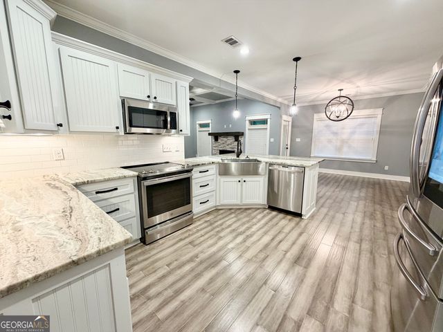 410 Hawks Nest Drive, Kathleen, GA 31047