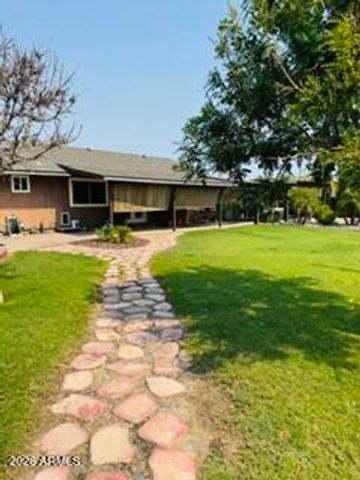 506 N HAWES Road, Mesa, AZ 85207