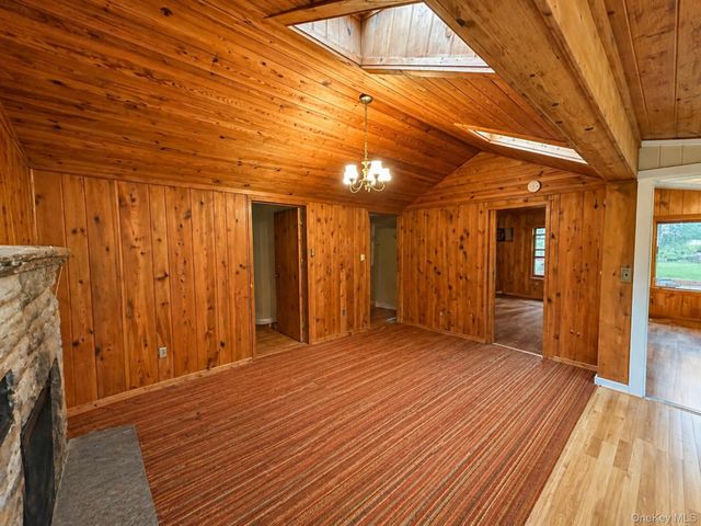 10 Circle Place, Smallwood, NY 12720