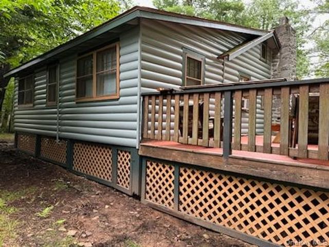 10 Circle Place, Smallwood, NY 12720