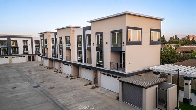9613 Juniper Avenue 19, Fontana, CA 92335