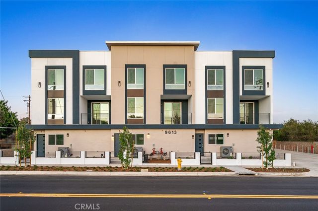 9613 Juniper Avenue 19, Fontana, CA 92335