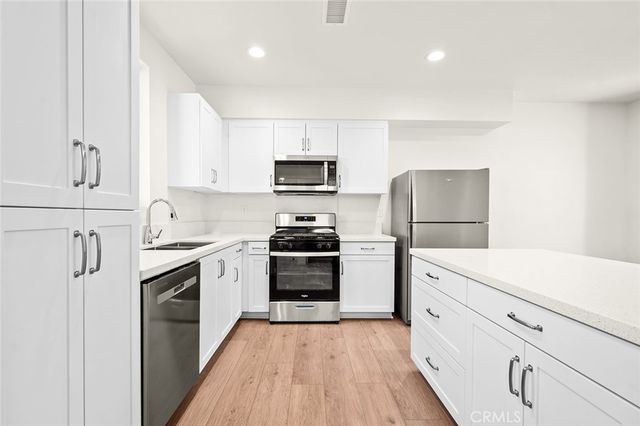 9613 Juniper Avenue 19, Fontana, CA 92335