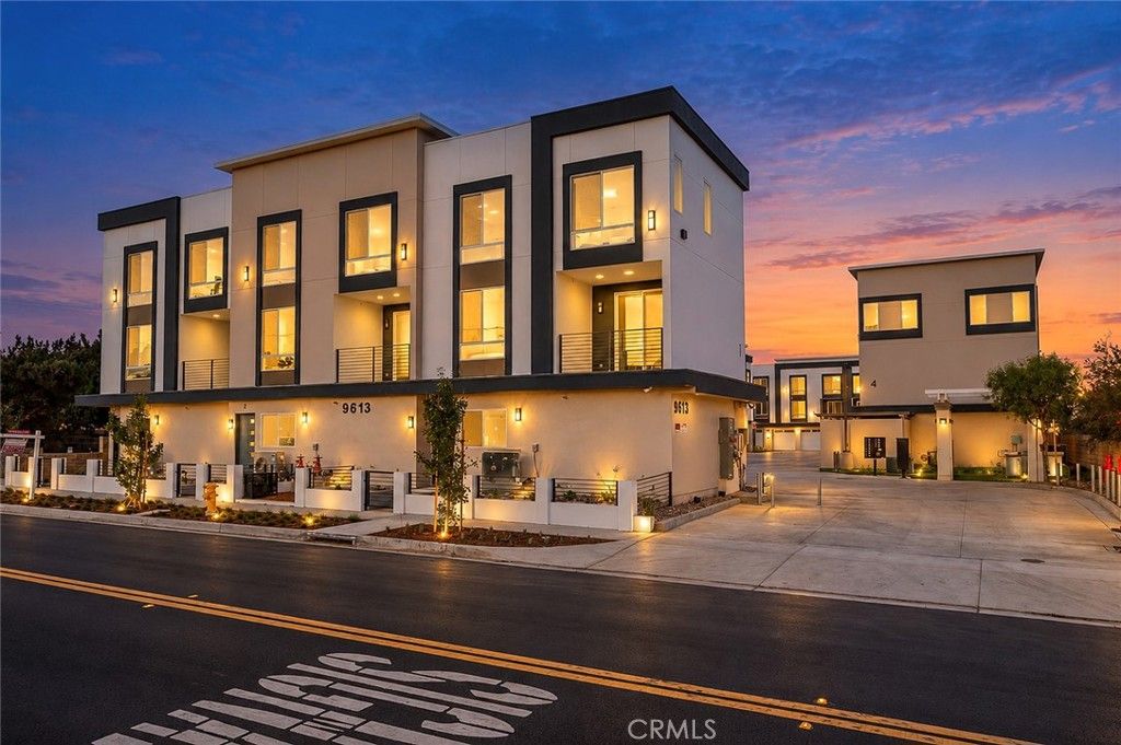 9613 Juniper Avenue 19, Fontana, CA 92335