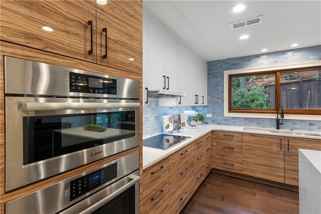 600 Trailmore Place, Roswell, GA 30076