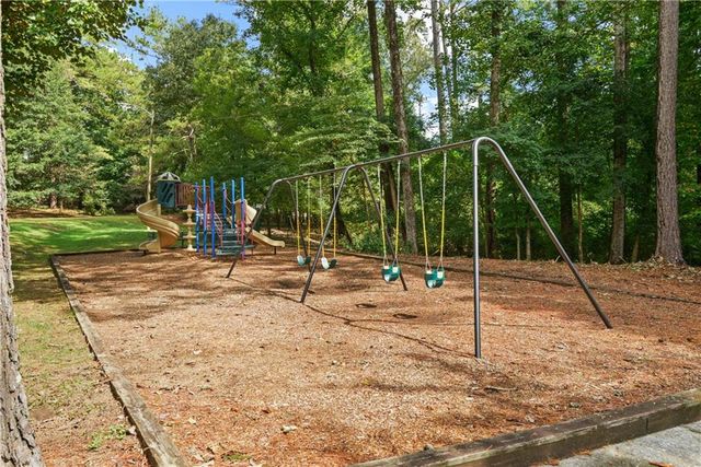 600 Trailmore Place, Roswell, GA 30076