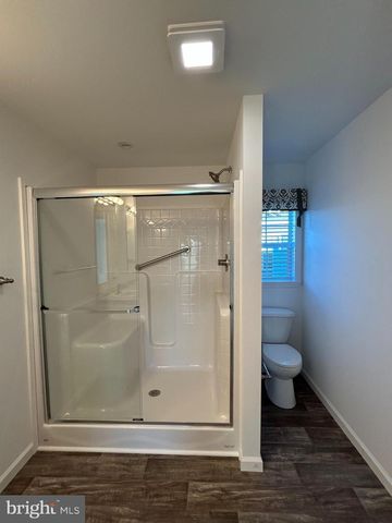 433 EASTWOOD LN, Lancaster, PA 17601
