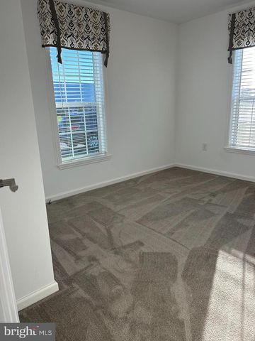 433 EASTWOOD LN, Lancaster, PA 17601