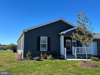 433 EASTWOOD LN, Lancaster, PA 17601