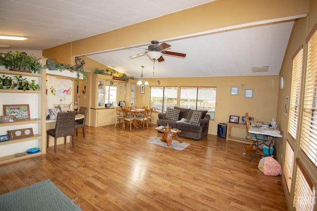 123 N 10th Street 88, Taft, CA 93268