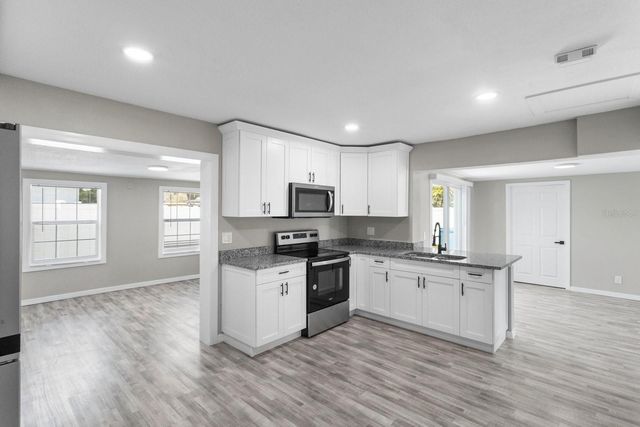 6802 W COMANCHE AVENUE, Tampa, FL 33634