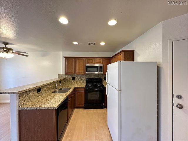 2621 ADELANTE Avenue 108, Las Vegas, NV 89106