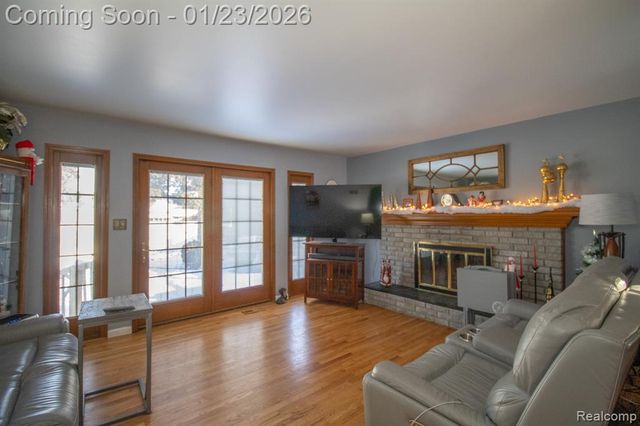 11367 Suffolk Drive, Southgate, MI 48195