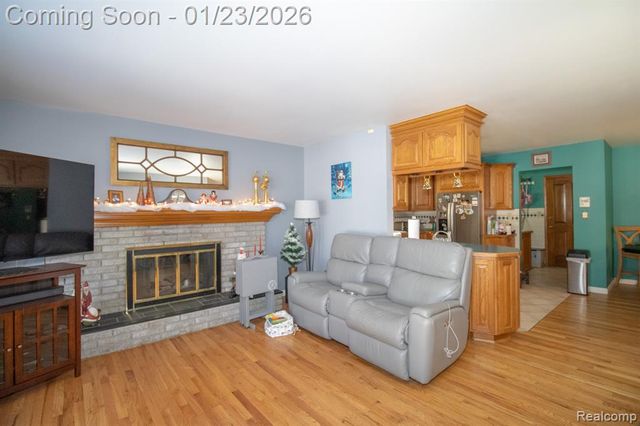 11367 Suffolk Drive, Southgate, MI 48195