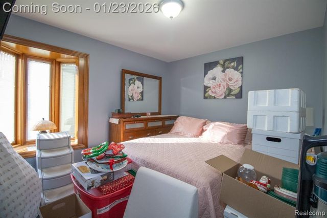 11367 Suffolk Drive, Southgate, MI 48195