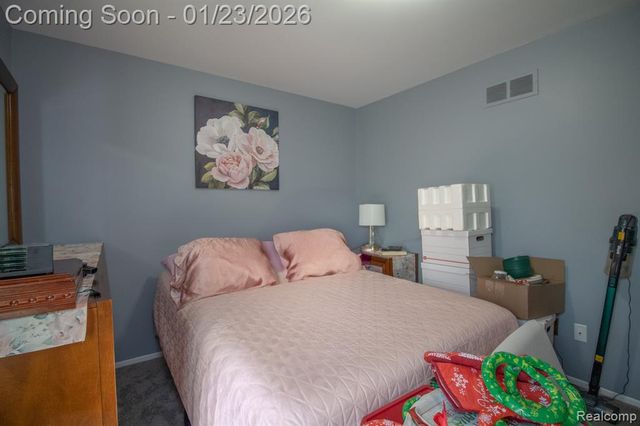 11367 Suffolk Drive, Southgate, MI 48195