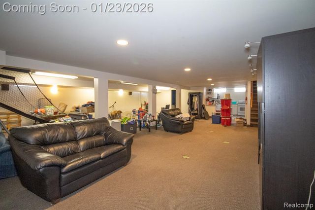 11367 Suffolk Drive, Southgate, MI 48195