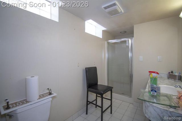 11367 Suffolk Drive, Southgate, MI 48195