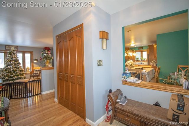 11367 Suffolk Drive, Southgate, MI 48195