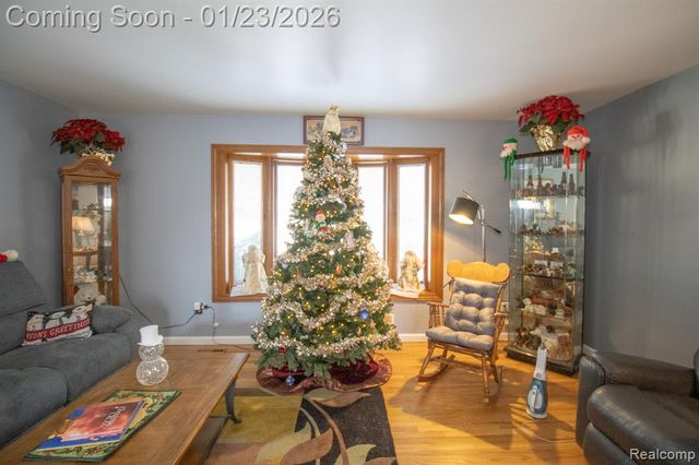 11367 Suffolk Drive, Southgate, MI 48195