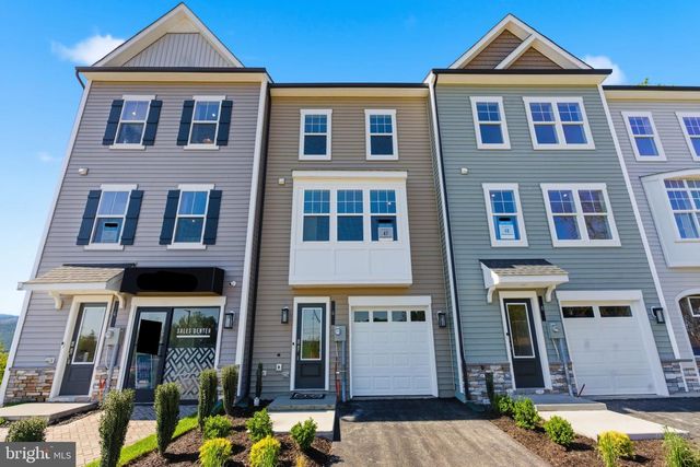6 MAGNOLIA CT, Gettysburg, PA 17325