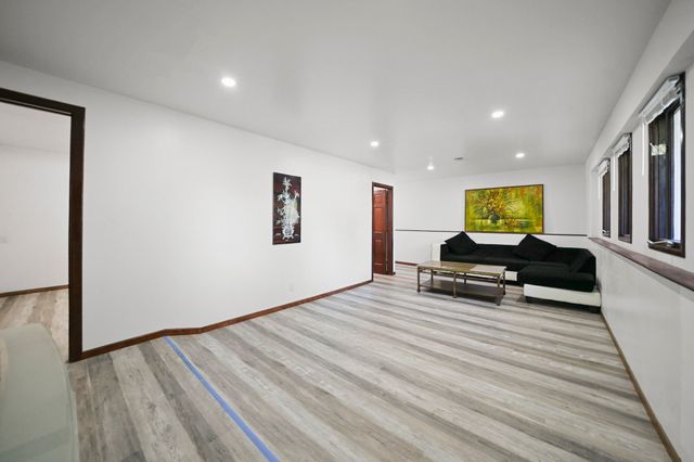 2504 Victoria Road, Schererville, IN 46375