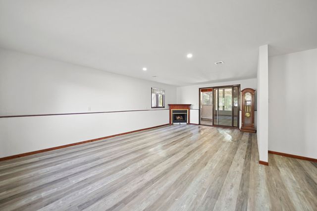 2504 Victoria Road, Schererville, IN 46375