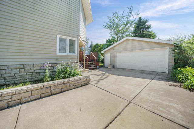 2504 Victoria Road, Schererville, IN 46375