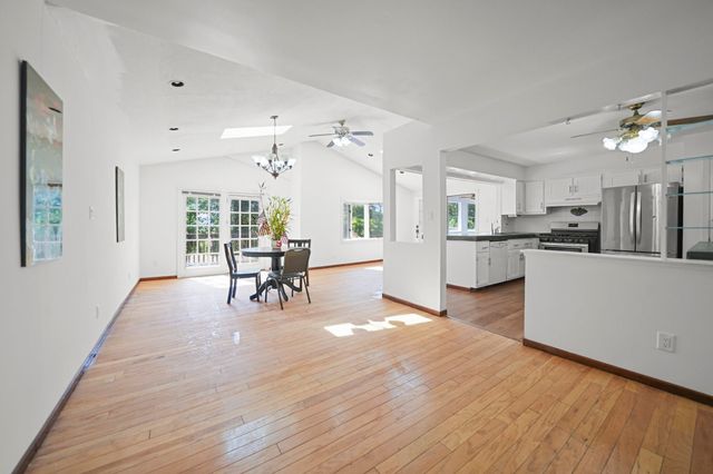 2504 Victoria Road, Schererville, IN 46375
