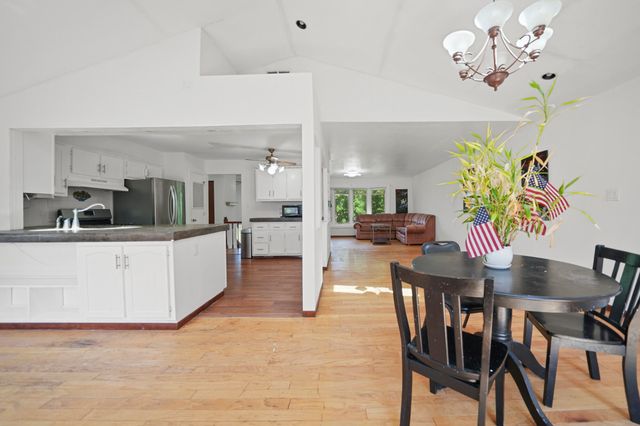 2504 Victoria Road, Schererville, IN 46375