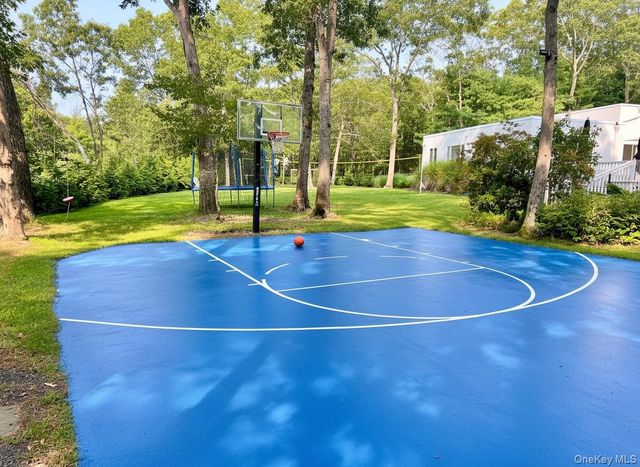 3 Southwood Lane, Quogue, NY 11959