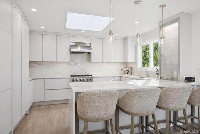 3 Southwood Lane, Quogue, NY 11959