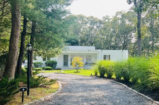 3 Southwood Lane, Quogue, NY 11959