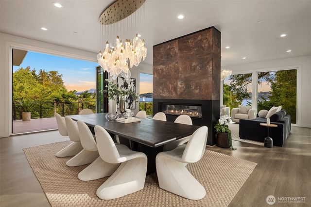 8243 W Mercer Way, Mercer Island, WA 98040
