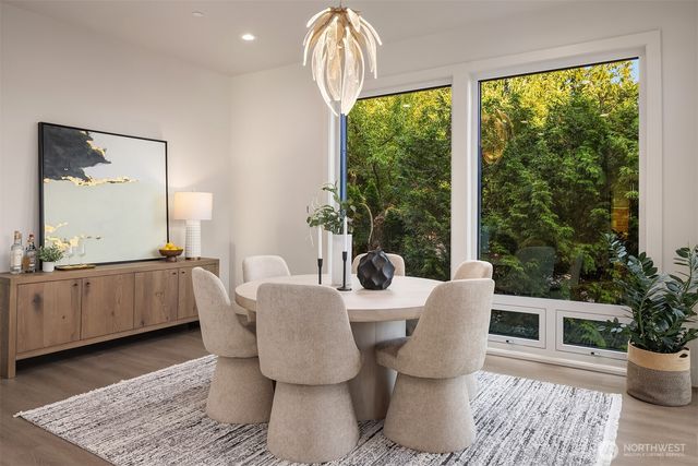 8243 W Mercer Way, Mercer Island, WA 98040