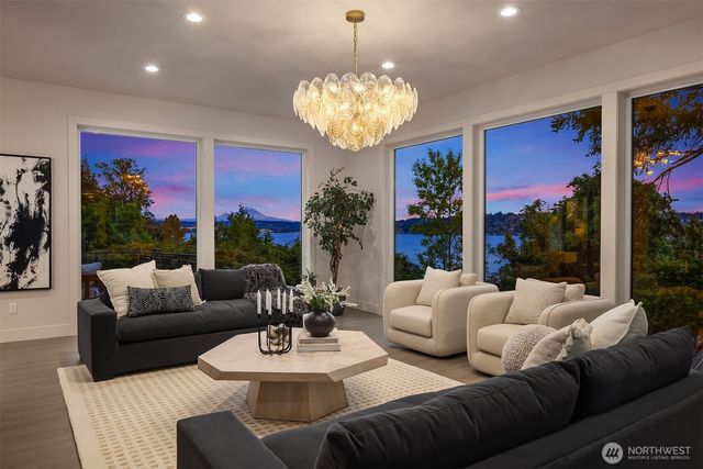 8243 W Mercer Way, Mercer Island, WA 98040